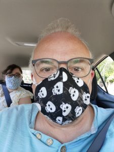 Wearing a facemask in the car